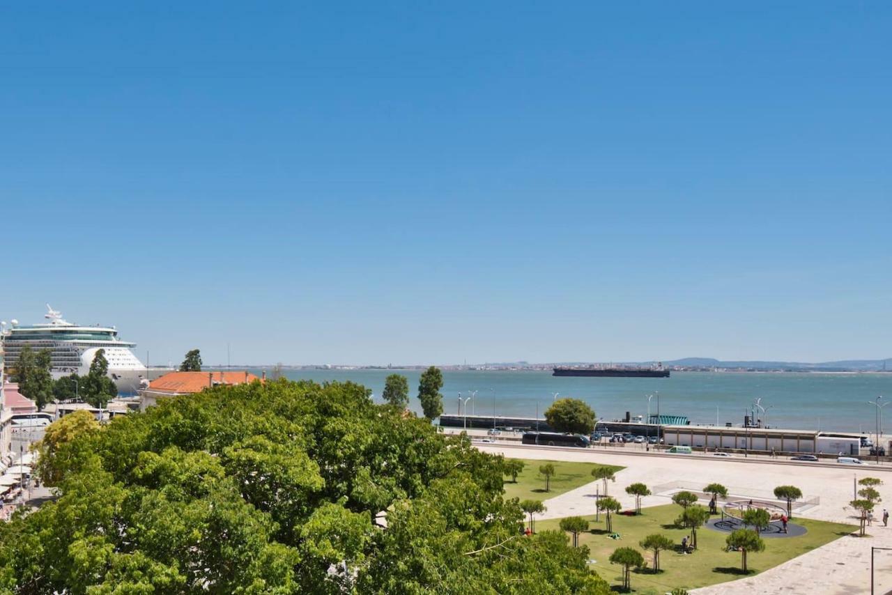 Unique 2 Bdr Apt Sea View Baixa Alfama D *